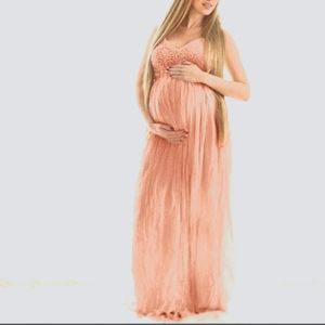Open-back Maternity Photoshoot Dress